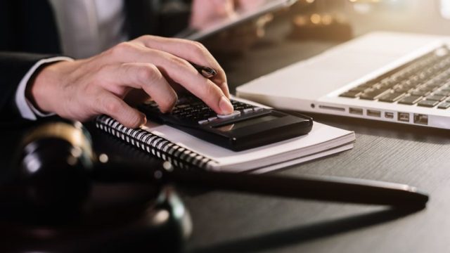 横領　発覚　対応