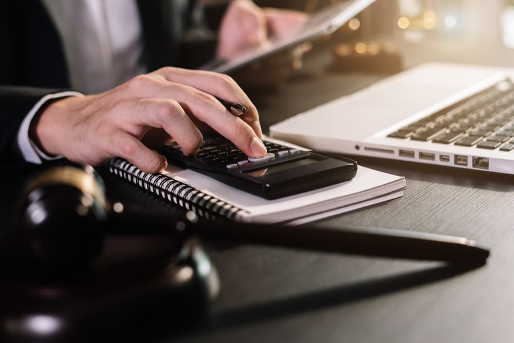 横領　発覚　対応